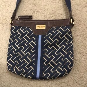 Midsized Tommy Hilfiger crossbody purse